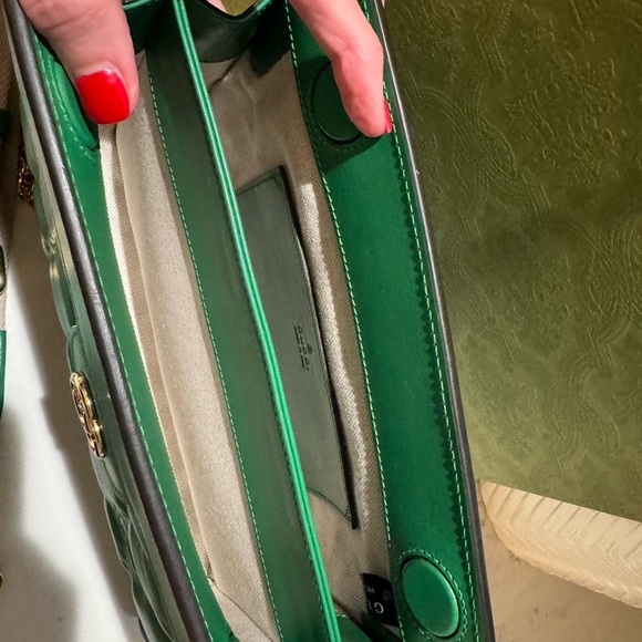 GUCCI Calfskin Green Matelasse bag Small with gold chain and canvas strap EUC - Picture 3 of 9